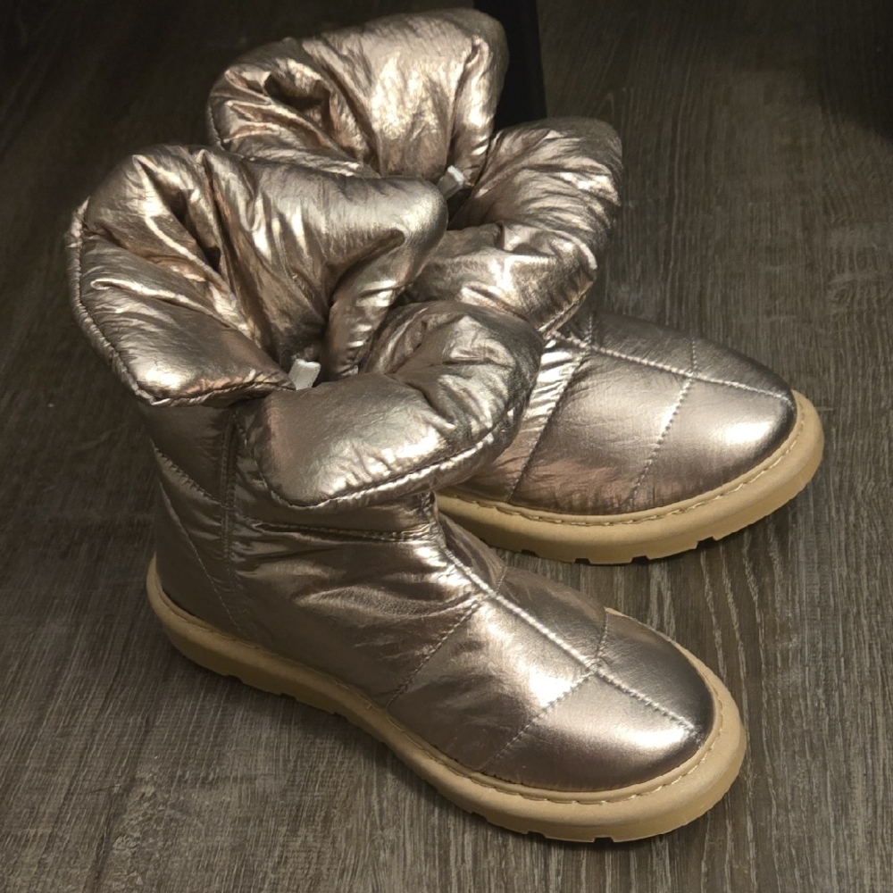 Metallic Quilted Winter Boots
